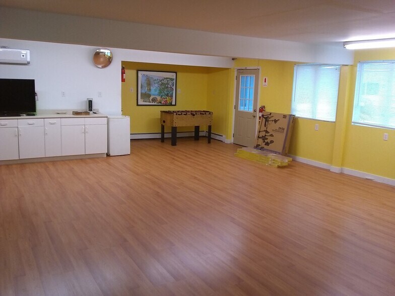 More Photos Of 360 Bay Ave, Milford Storefront Retail Residential For Sale