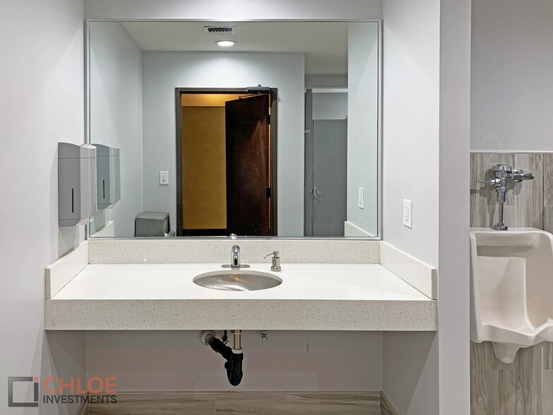 More Photos Of 22750 Hawthorne Blvd, Torrance Unknown For Lease