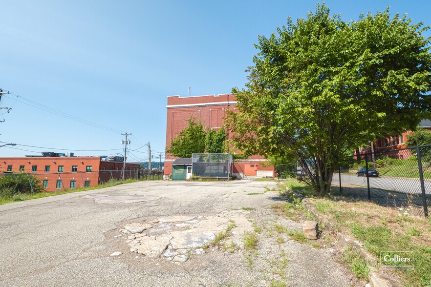 More Photos Of 1908 Wylie Ave, Pittsburgh Office For Lease