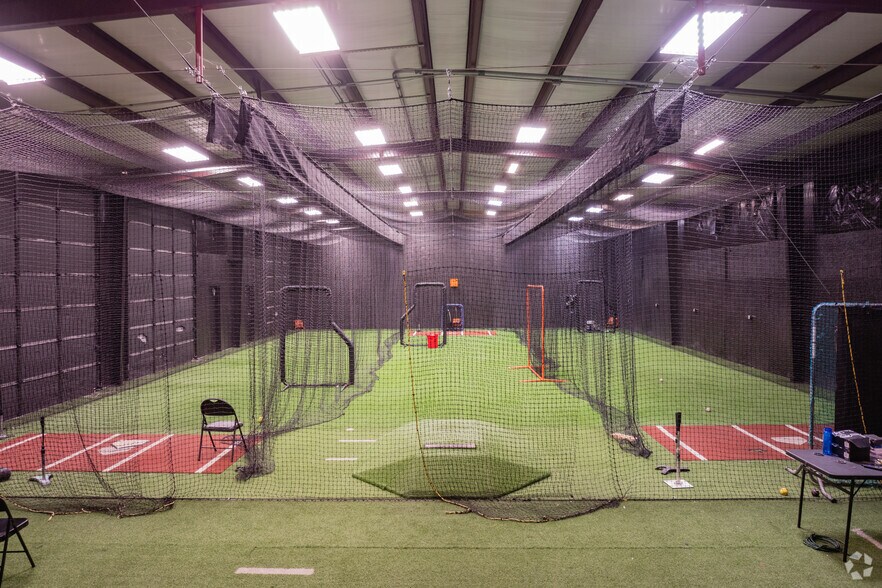 More Photos Of 6225 E Highway 114, Rhome Unknown For Lease