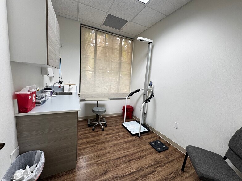More Photos Of 4691-4695 Old Canoe Creek Rd, Saint Cloud Medical For Lease