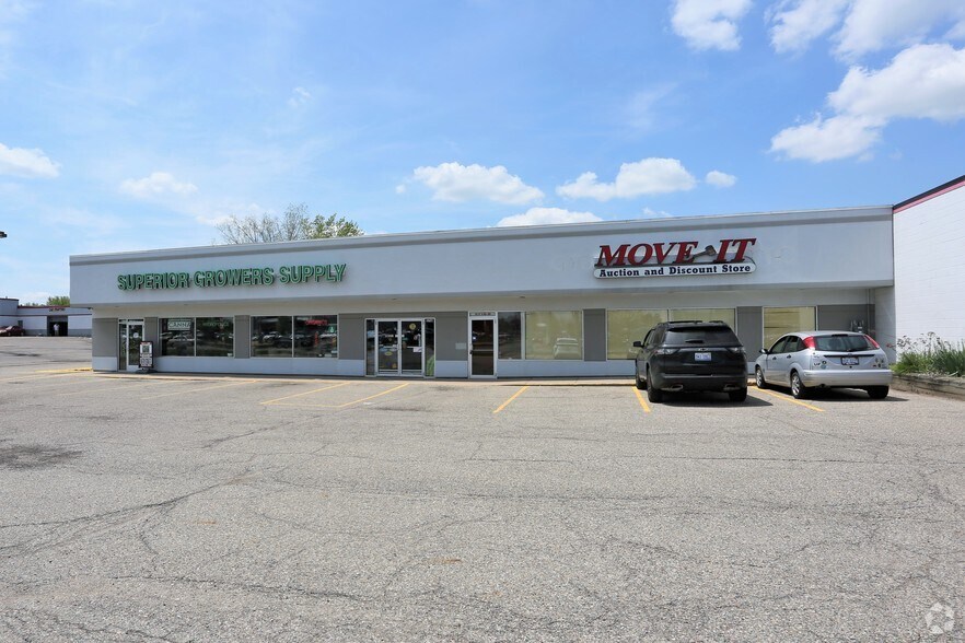 More Photos Of 5716 S Pennsylvania Ave, Lansing Freestanding For Lease