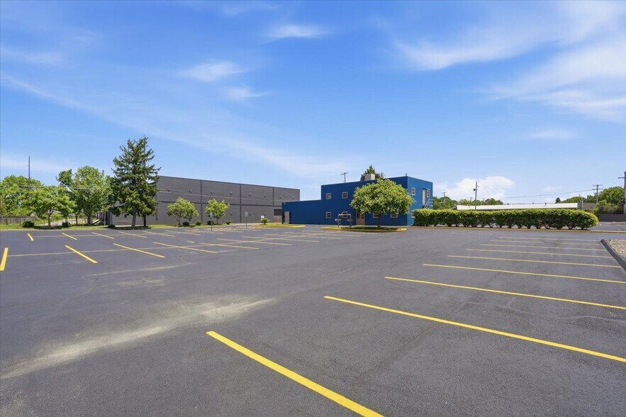 More Photos Of 175 E Broadway Ave, Westerville Office For Lease