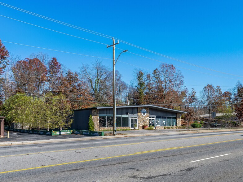 More Photos Of 99 New Leicester Hwy, Asheville Storefront Retail Office For Lease