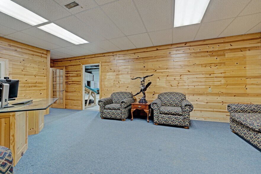 More Photos Of 1875 Lansing Rd, Charlotte Warehouse For Sale