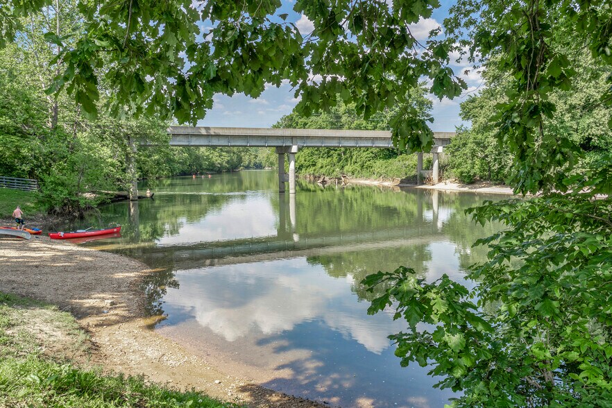 More Photos Of 1254 Hooten Town Rd, Crane Trailer Camper Park For Sale