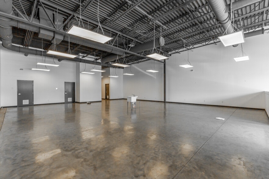 More Photos Of 5024 Hunter Rd, Ooltewah Storefront Retail Office For Lease