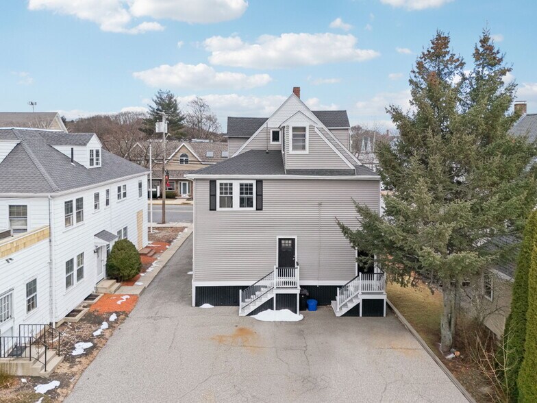 More Photos Of 327 Central St, Saugus Office For Sale