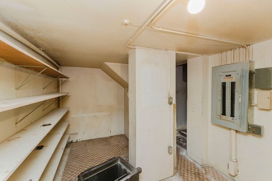 More Photos Of 1560 S Topeka St, Wichita Lodge Meeting Hall For Sale