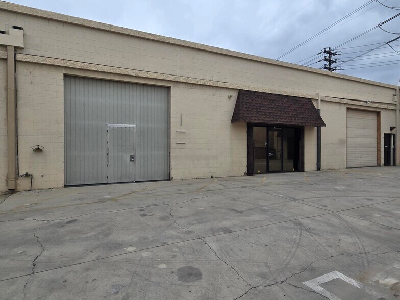 More Photos Of 11800 Sheldon St, Sun Valley Warehouse For Lease