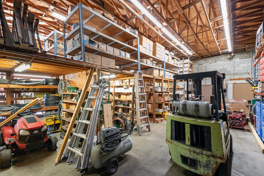 More Photos Of 455 Gus Hipp Blvd, Rockledge Warehouse For Sale