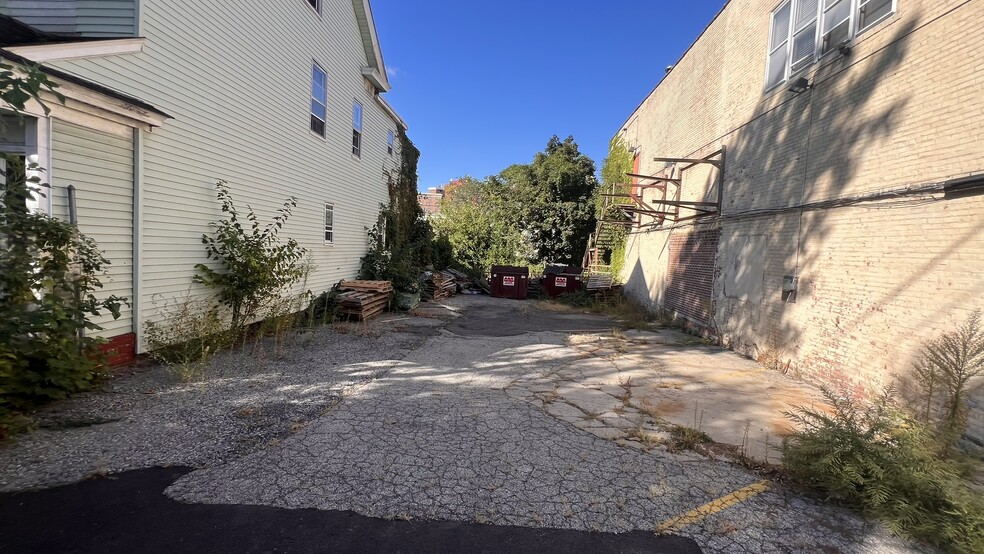 More Photos Of 230-234 S 5th Ave, Mount Vernon Light Distribution For Lease