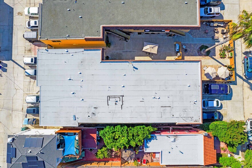 More Photos Of 4865 Brighton Ave, San Diego Apartments For Sale