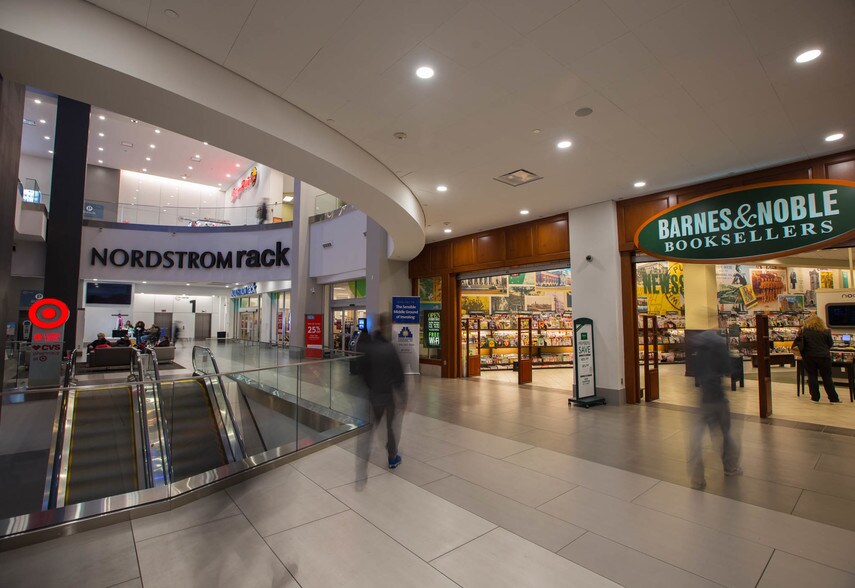 More Photos Of 1-11 City Pl, White Plains Unknown For Lease