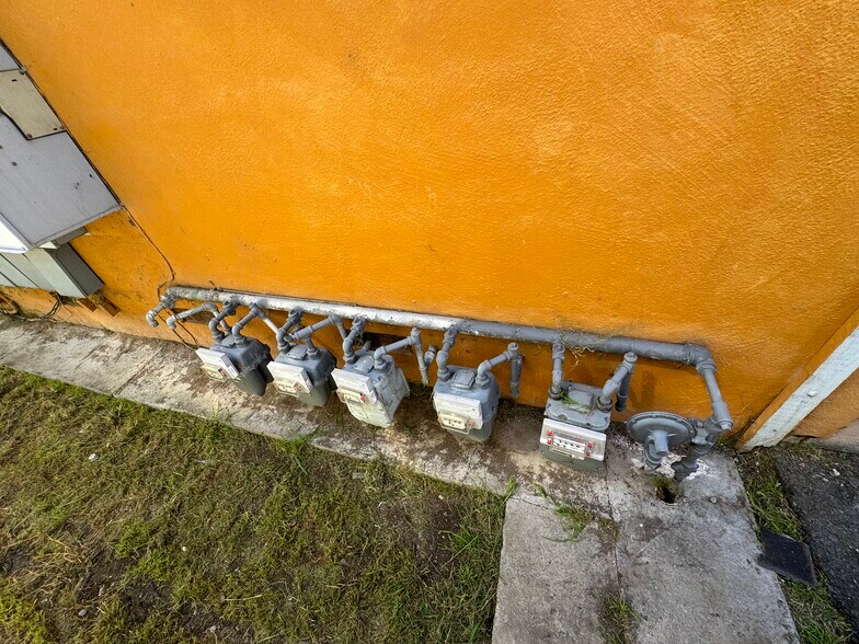 More Photos Of 2070 3rd St, Santa Clara Apartments For Sale