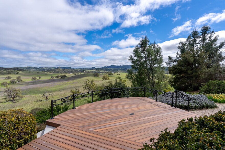 More Photos Of 76525 Interlake Rd, Bradley Land For Sale