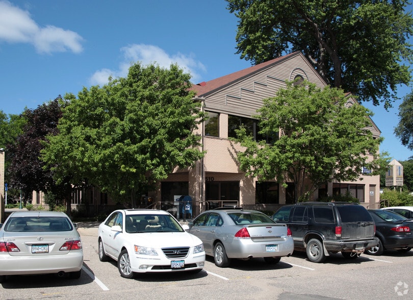 More Photos Of 510 N Chestnut St, Chaska Office For Lease