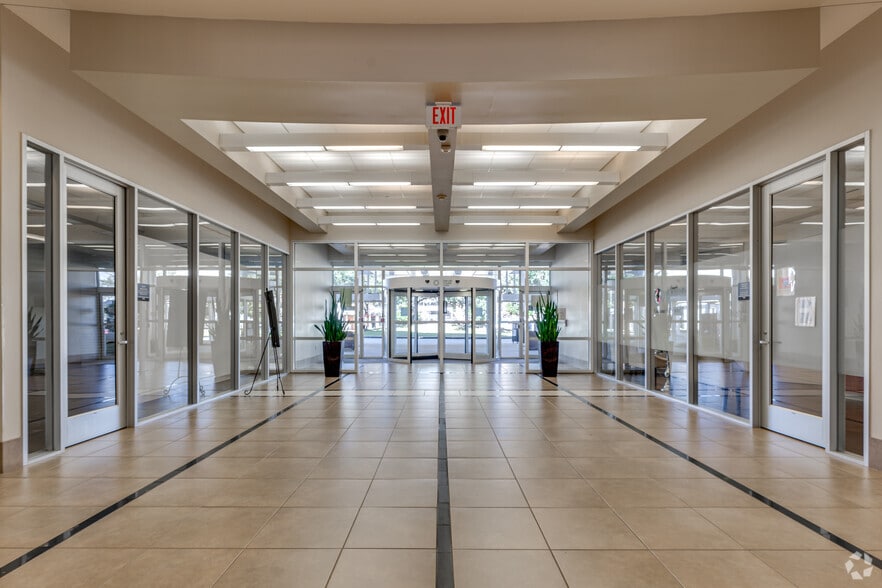 More Photos Of 7900 Fannin St, Houston Medical For Lease