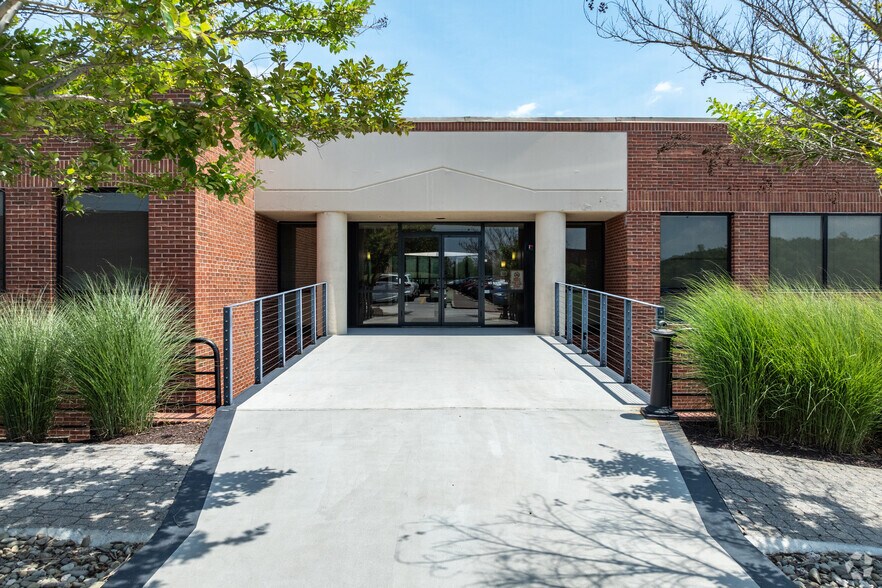 More Photos Of 7125 Thomas Edison Dr, Columbia Office For Sale