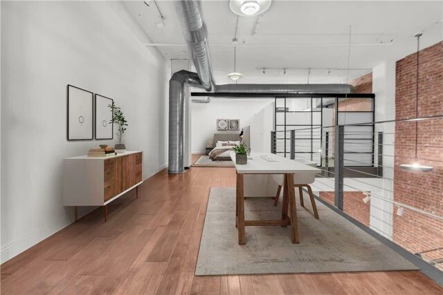 More Photos Of 500-530 S Hewitt St, Los Angeles Apartments For Lease