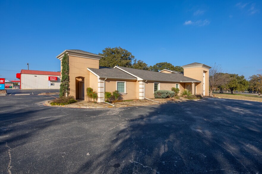 Primary Photo Of 1715 S Morgan St, Granbury Office Residential For Sale