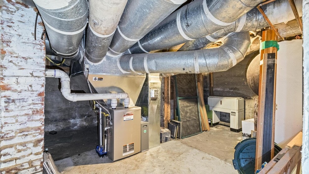 More Photos Of 295 N Main St, Glendale Hospitality For Sale