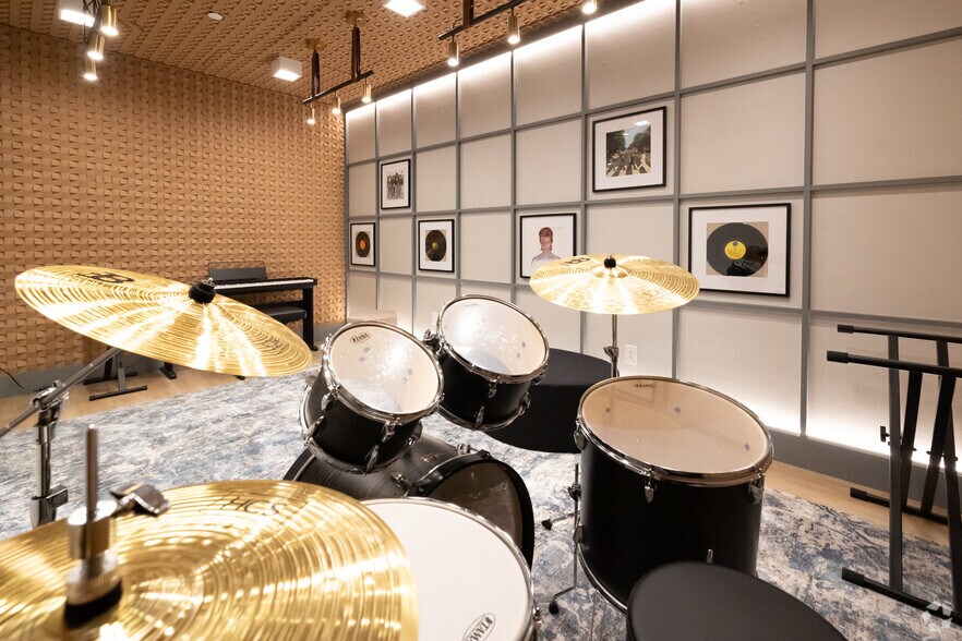More Photos Of 2461 Broadway, New York Apartments For Lease