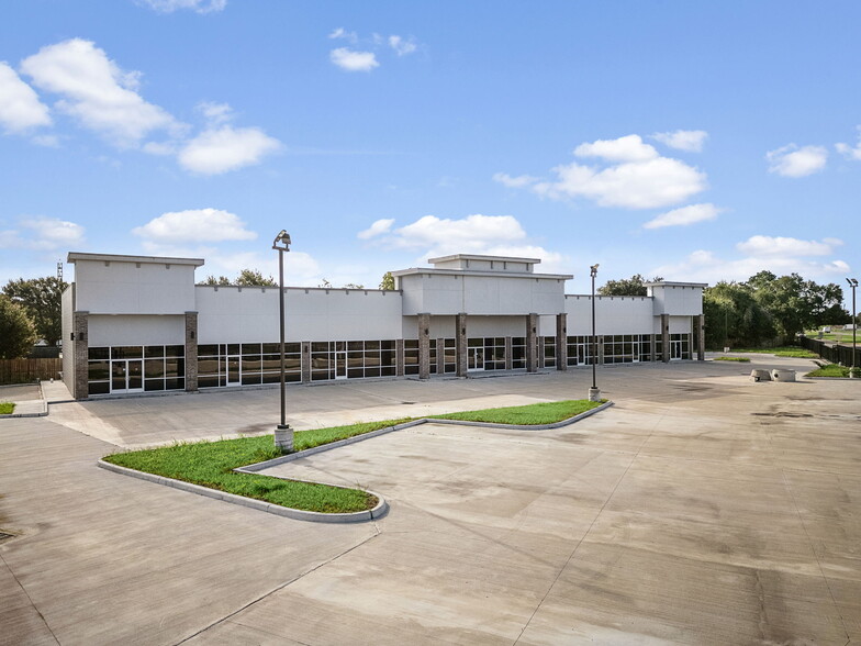 Primary Photo Of 2215 Allen Genoa Rd, Pasadena Showroom For Sale