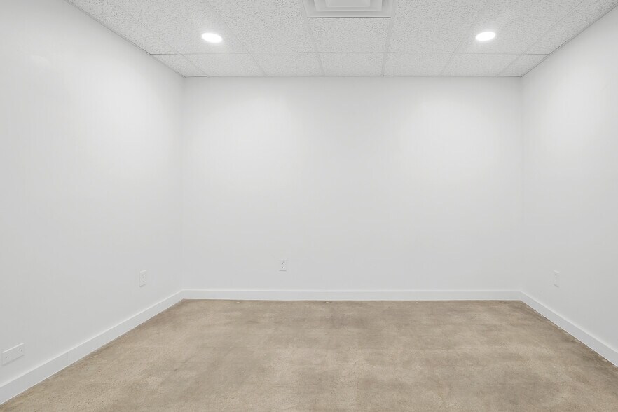 More Photos Of 1625 S Boston Ave, Tulsa Office For Sale