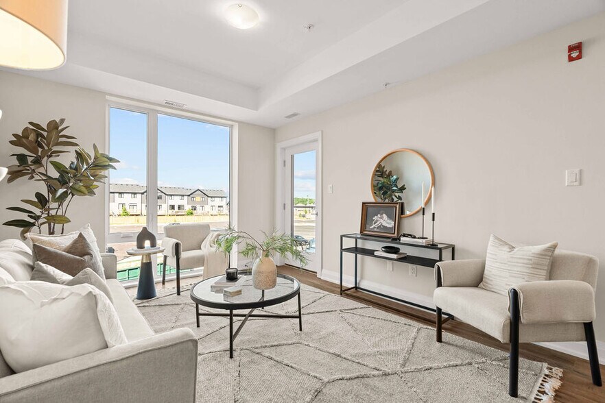 More Photos Of 600 Sunningdale Rd E, London Apartments For Lease