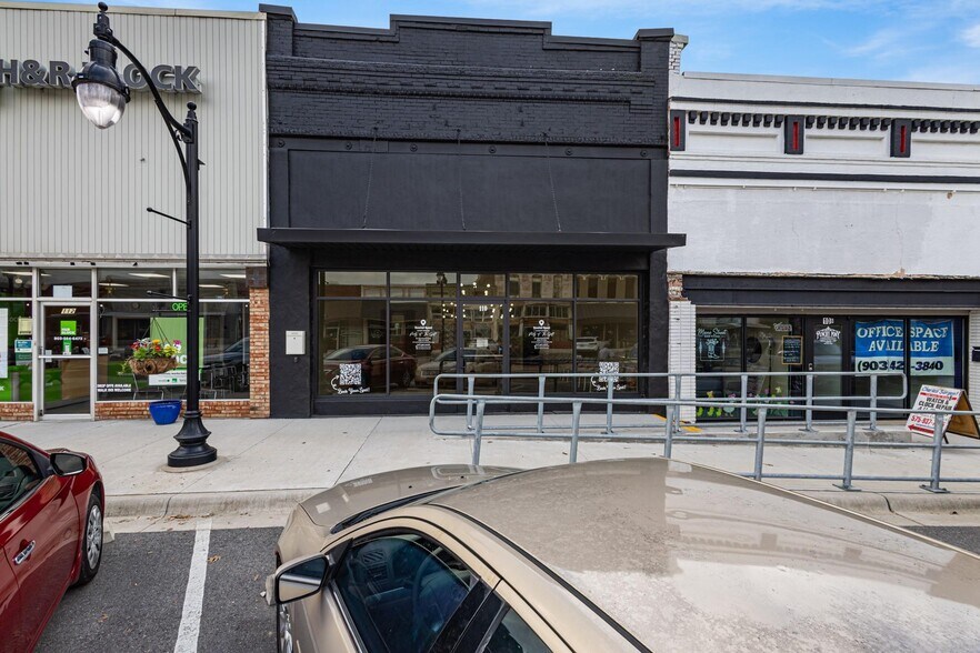 Primary Photo Of 110 E Main St, Whitesboro Storefront For Lease