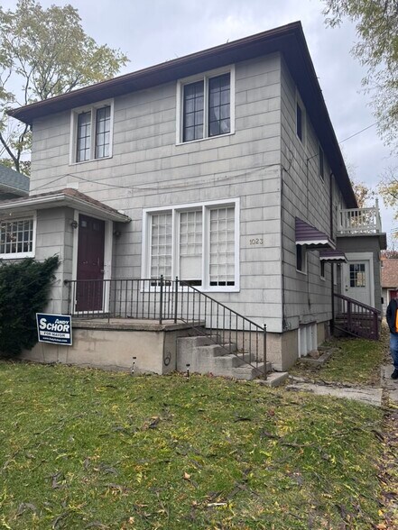 More Photos Of 1023 S Pennsylvania Ave, Lansing Specialty For Sale