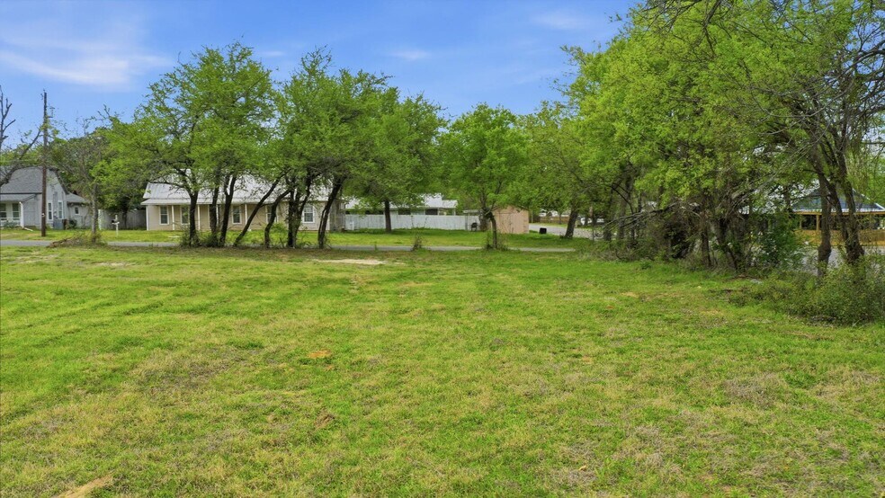 More Photos Of 955 N Ollie St, Stephenville Land For Sale