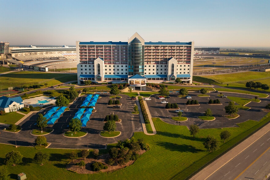 More Photos Of 3575 Lone Star Cir, Fort Worth Apartments For Sale