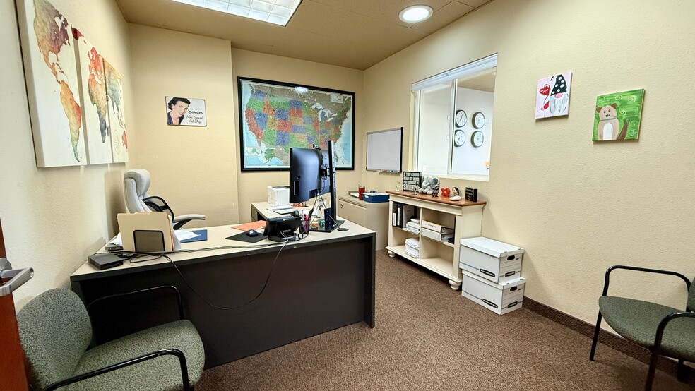 More Photos Of 4481 N Dresden Pl, Garden City Office For Sale