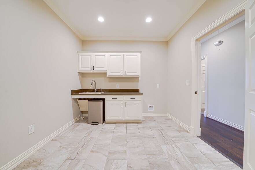More Photos Of 8751 Collin McKinney Pky, McKinney Coworking Space