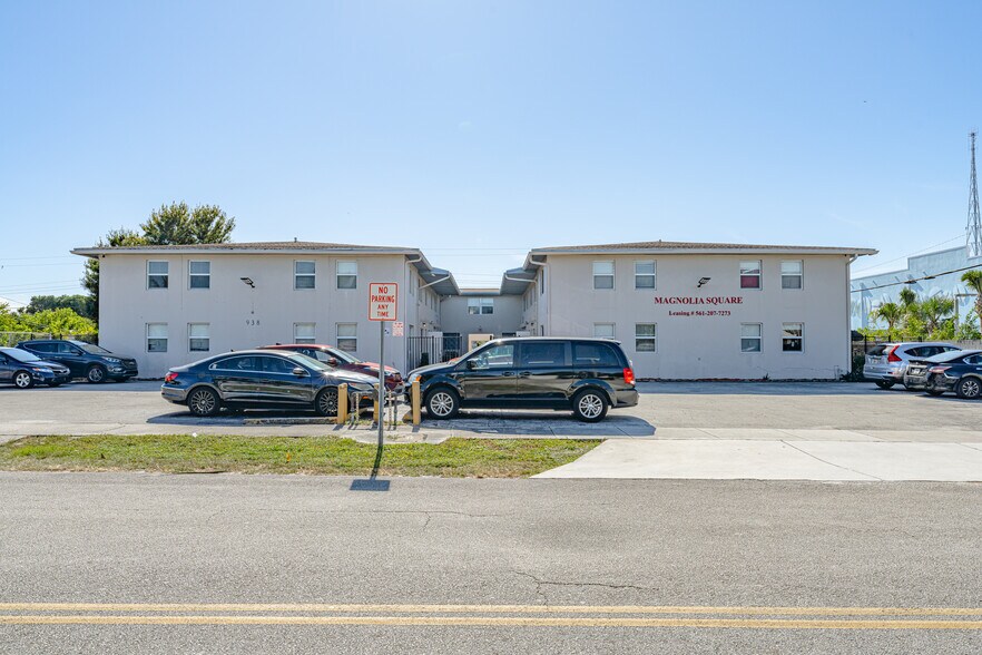 More Photos Of 938 Northern Dr, Lake Park Apartments For Sale