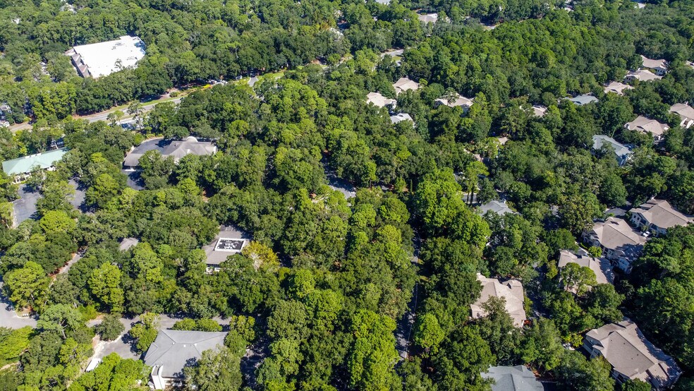 More Photos Of 5 Dunmore Ct, Hilton Head Office Residential For Sale