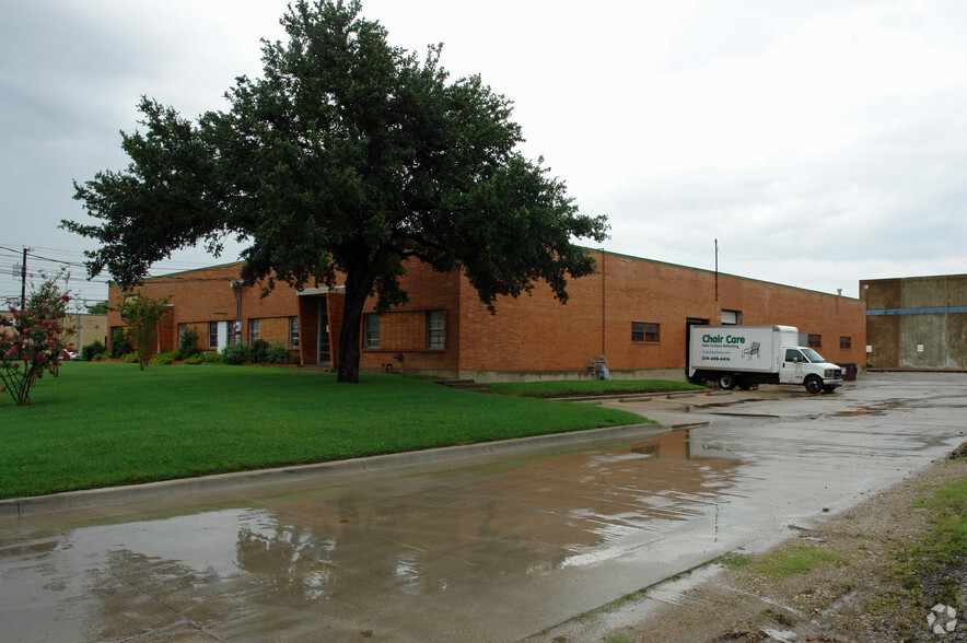 Primary Photo Of 8804 Sovereign Row, Dallas Warehouse For Lease