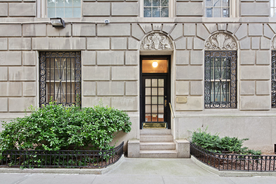 Primary Photo Of 1136 5th Ave, New York Apartments For Lease