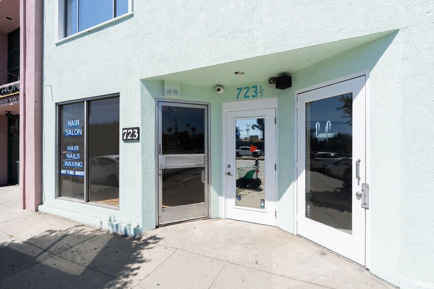 More Photos Of 723-727 N Fairfax Ave, Los Angeles General Retail For Lease