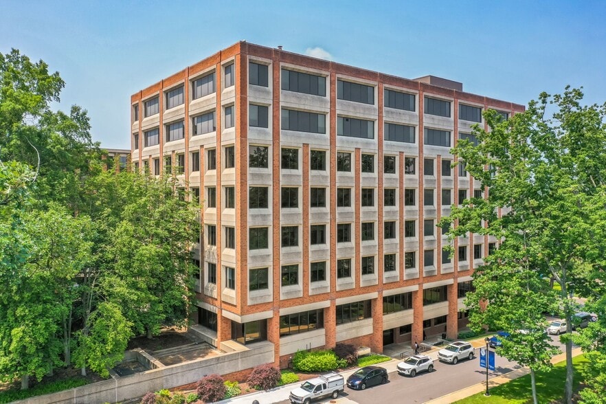 More Photos Of 5855 Bremo Rd, Richmond Medical For Lease