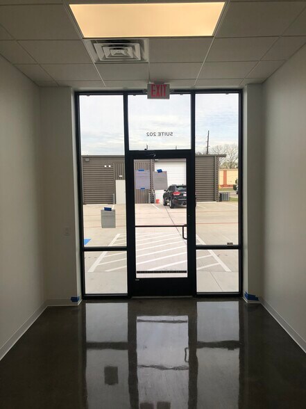 More Photos Of 2125 Katy Fort Bend Rd, Katy Warehouse For Lease