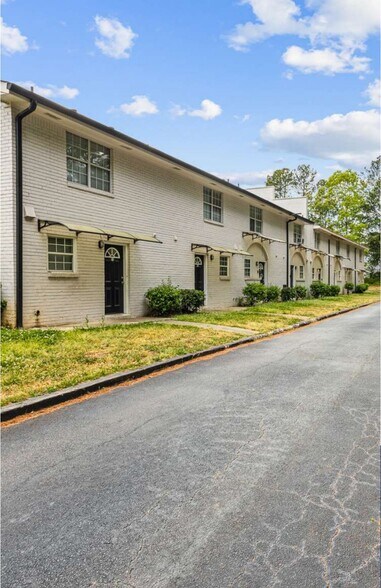 More Photos Of 7234 Tara Blvd, Jonesboro Apartments For Sale