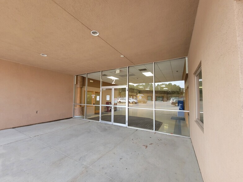 More Photos Of 1929 N Washington St, Bismarck Unknown For Lease