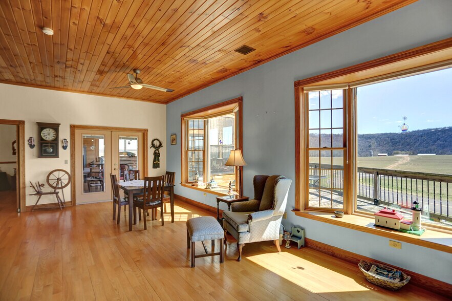 More Photos Of 600 Airport Dr, Mifflintown Flex For Sale