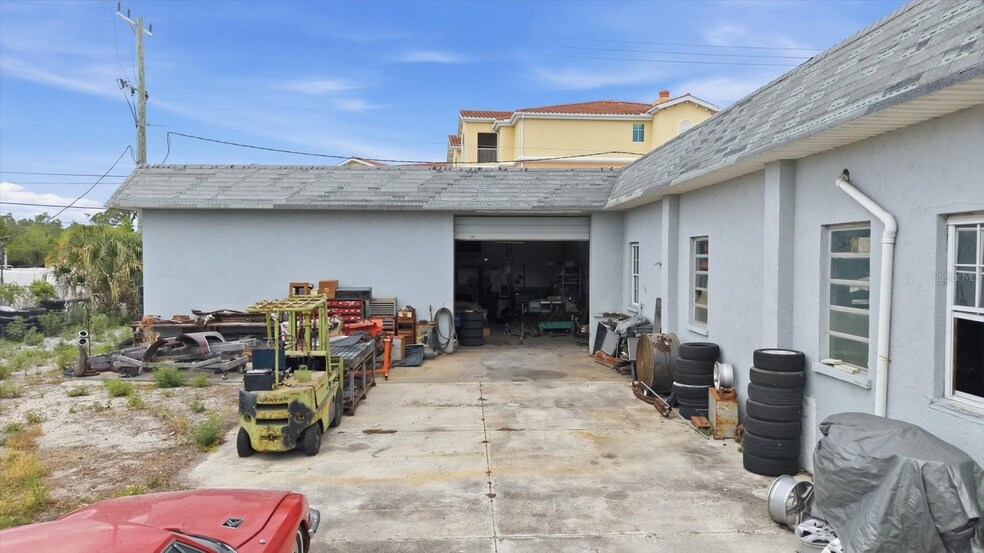 More Photos Of 629 E Venice Ave, Venice Auto Repair For Sale