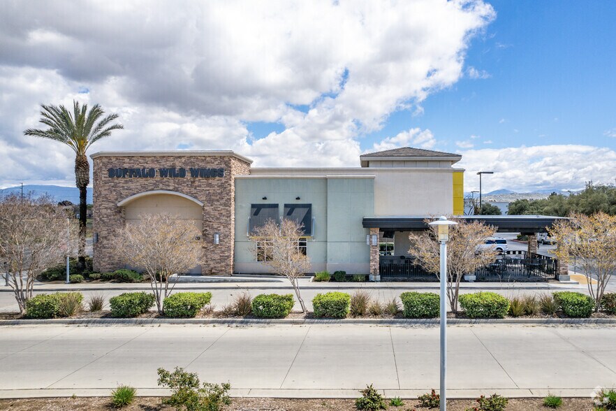 More Photos Of 1231 S Sanderson Ave, Hemet Unknown For Lease