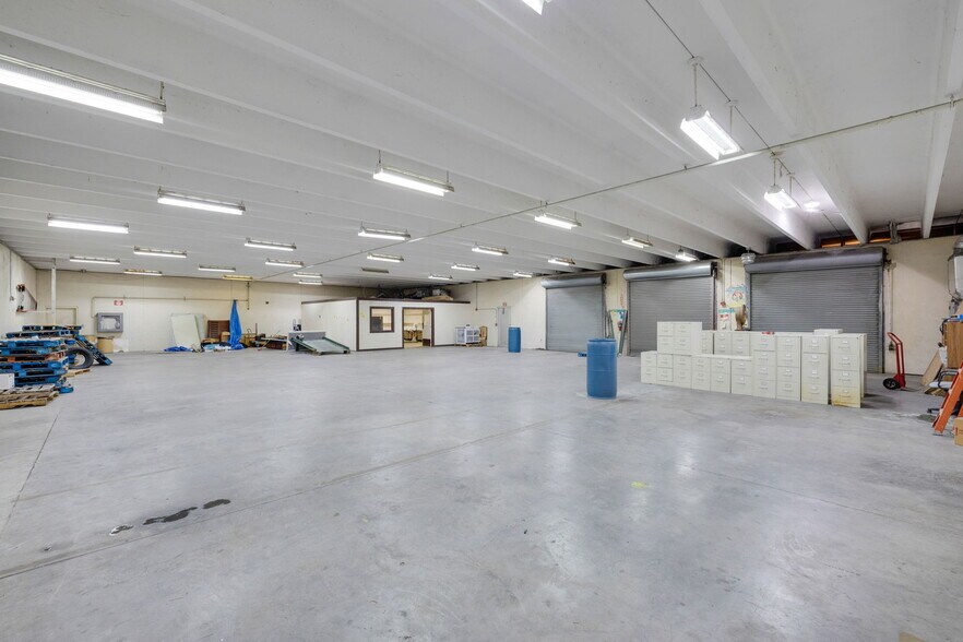 More Photos Of 12175 NW 98th Ave, Hialeah Warehouse For Sale