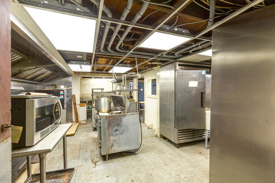 More Photos Of 23 E Main St, Hancock Restaurant For Sale